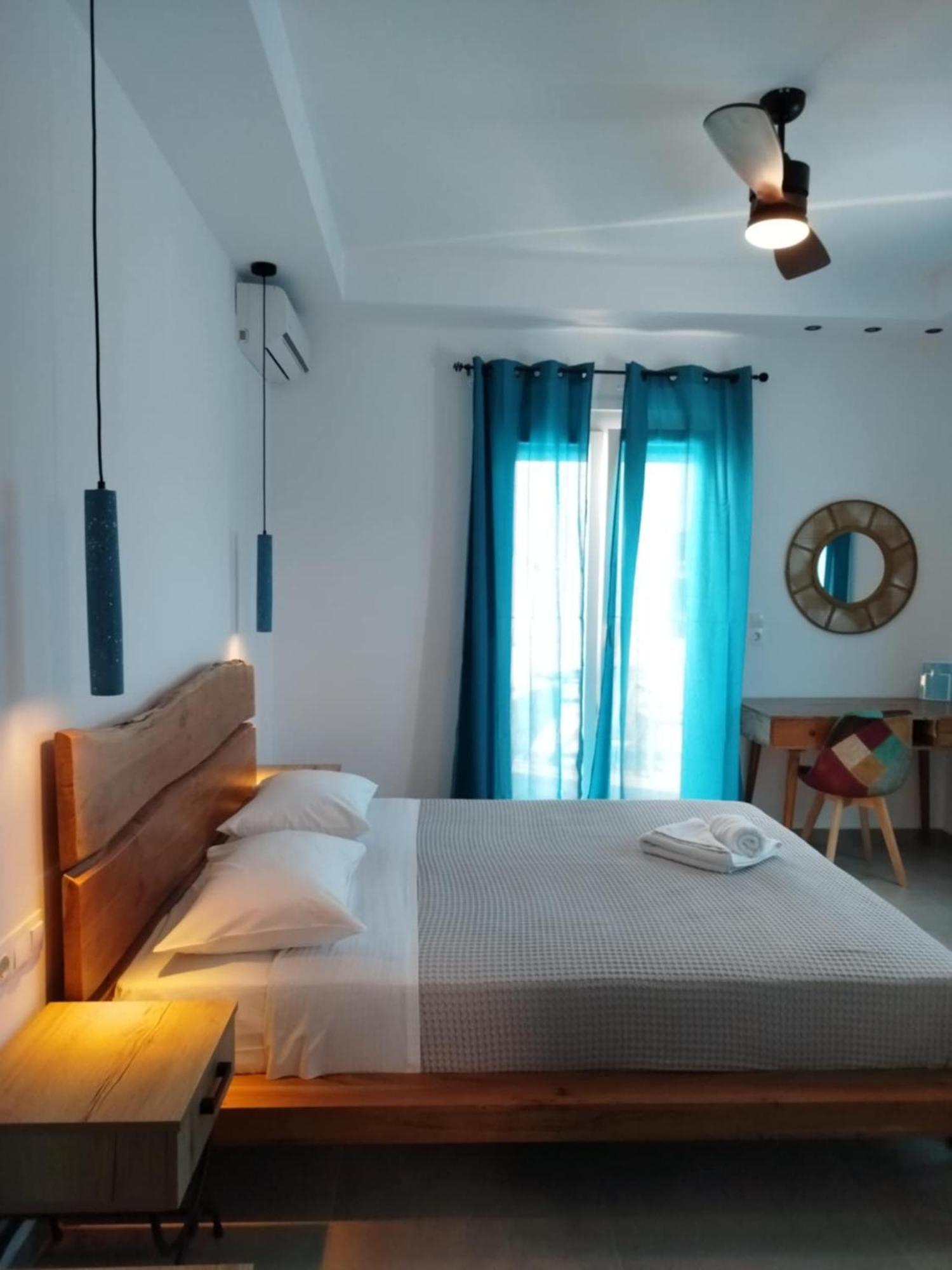Glaronisia Hotel Pollonia Bagian luar foto